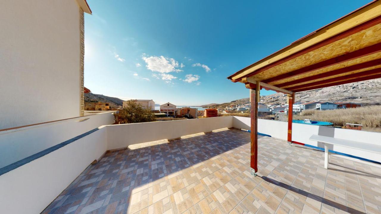 Apartments Riva Metajna Luaran gambar