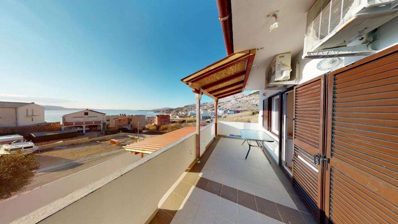 Apartments Riva Metajna Luaran gambar