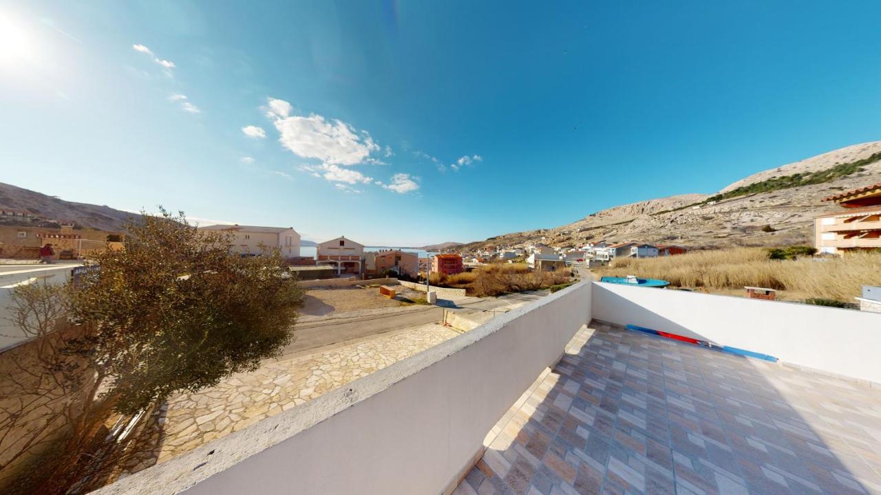 Apartments Riva Metajna Luaran gambar
