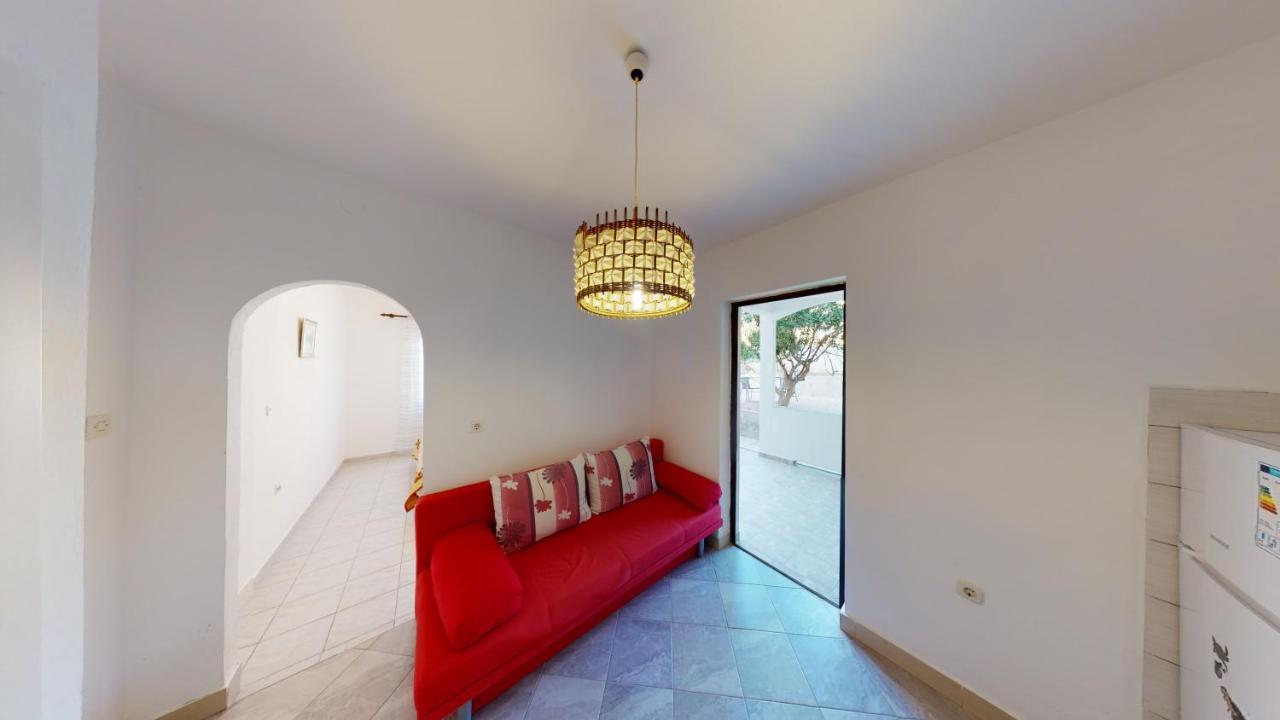 Apartments Riva Metajna Luaran gambar