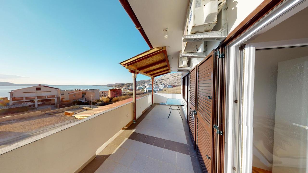 Apartments Riva Metajna Luaran gambar