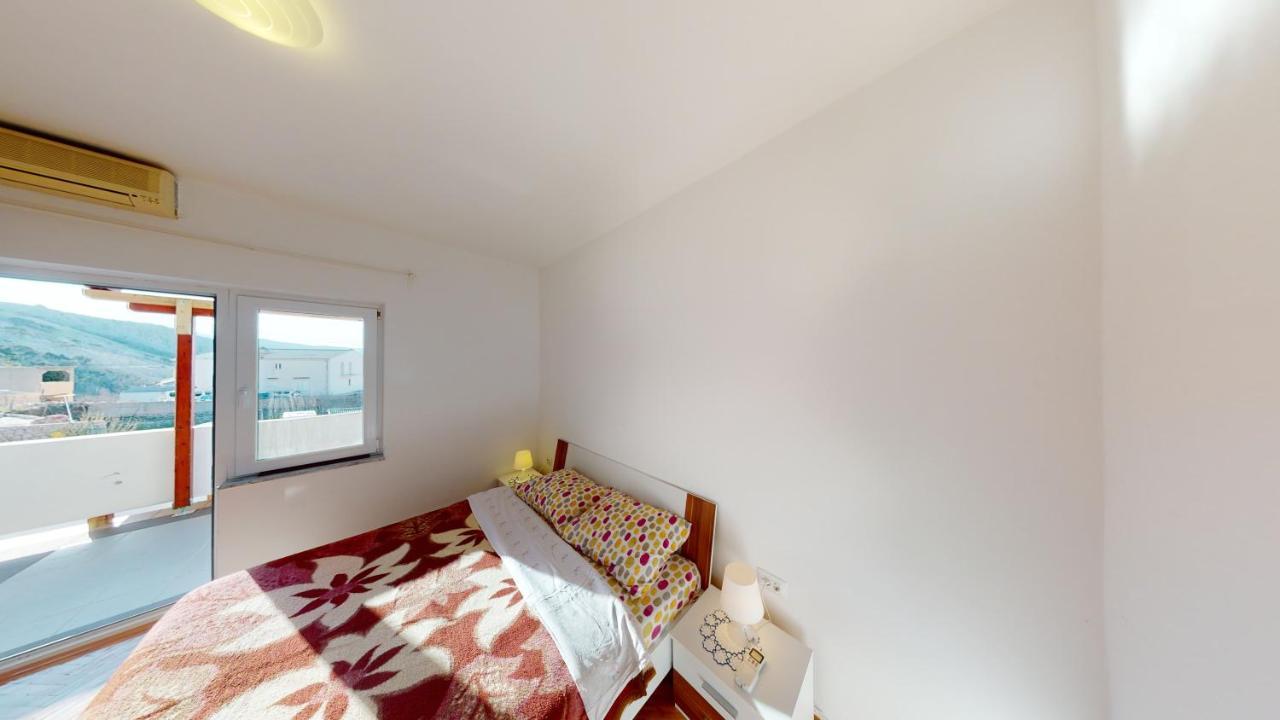 Apartments Riva Metajna Luaran gambar