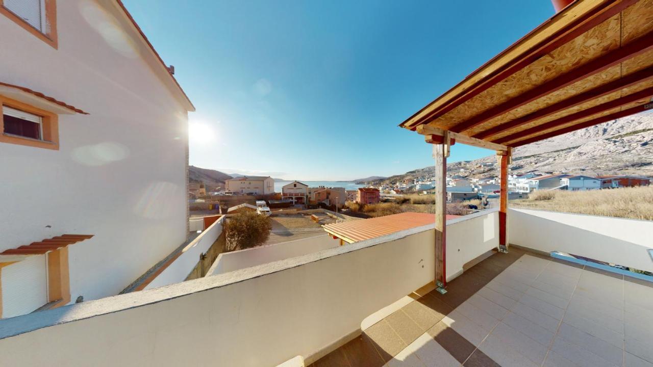 Apartments Riva Metajna Luaran gambar