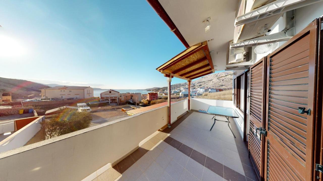 Apartments Riva Metajna Luaran gambar